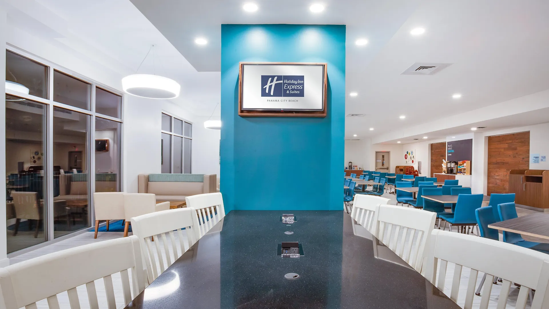 Holiday Inn Express & Suites Panama City Beach Beachfront By Ihg Θέρετρο