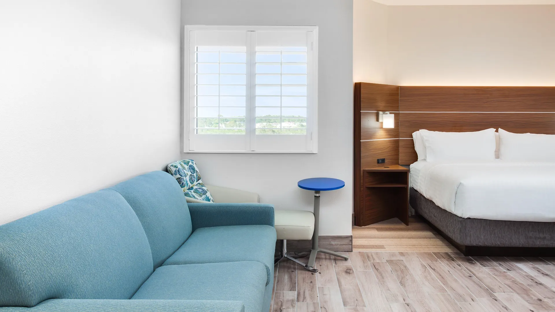 Θέρετρο Holiday Inn Express & Suites Panama City Beach Beachfront By Ihg