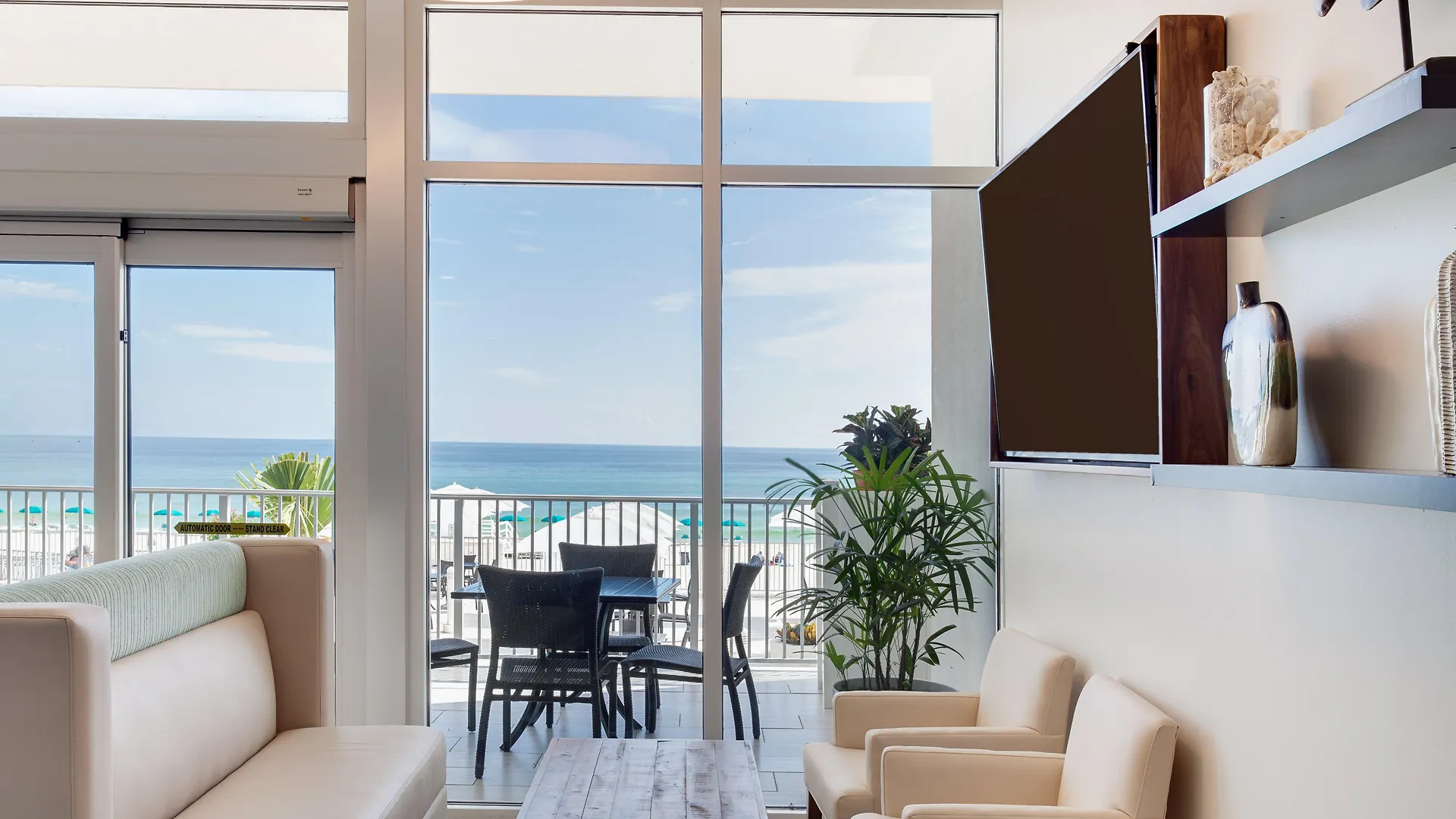 Θέρετρο Holiday Inn Express & Suites Panama City Beach Beachfront By Ihg