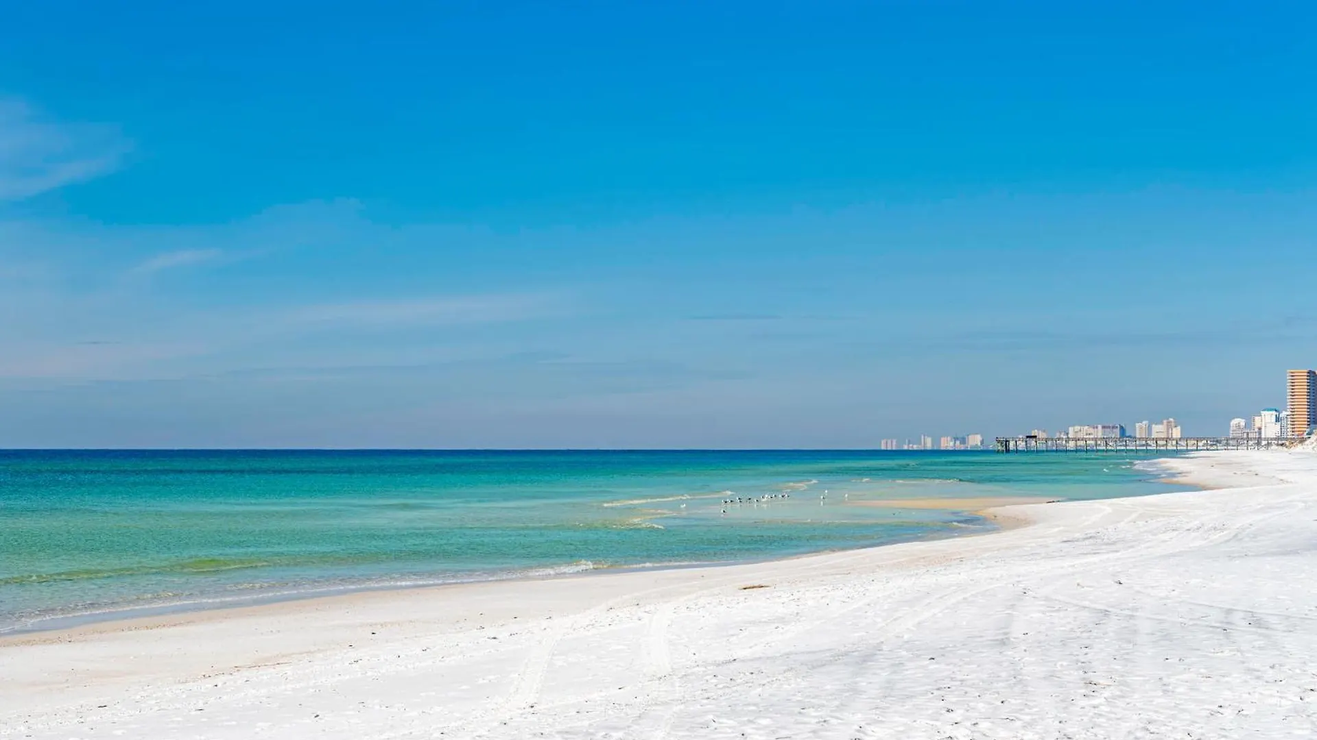 Holiday Inn Express & Suites Panama City Beach Beachfront By Ihg 3*,