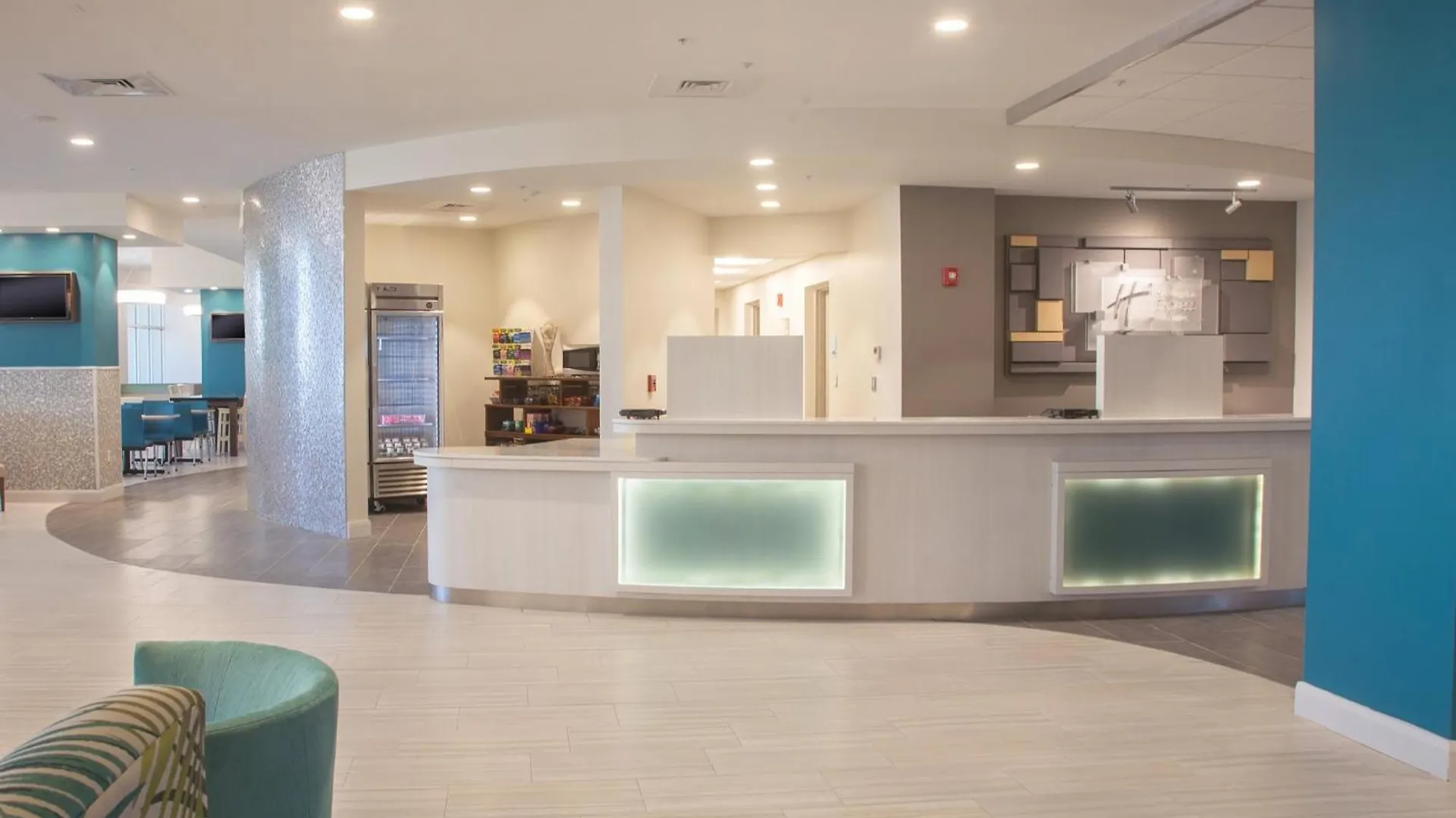 Holiday Inn Express & Suites Panama City Beach Beachfront By Ihg 3*,